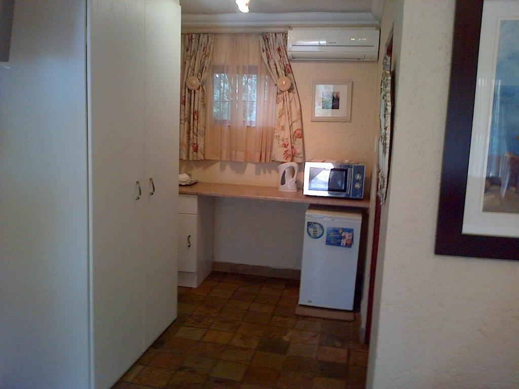 Jubilee Lodge Guest House Johannesburg Zimmer foto