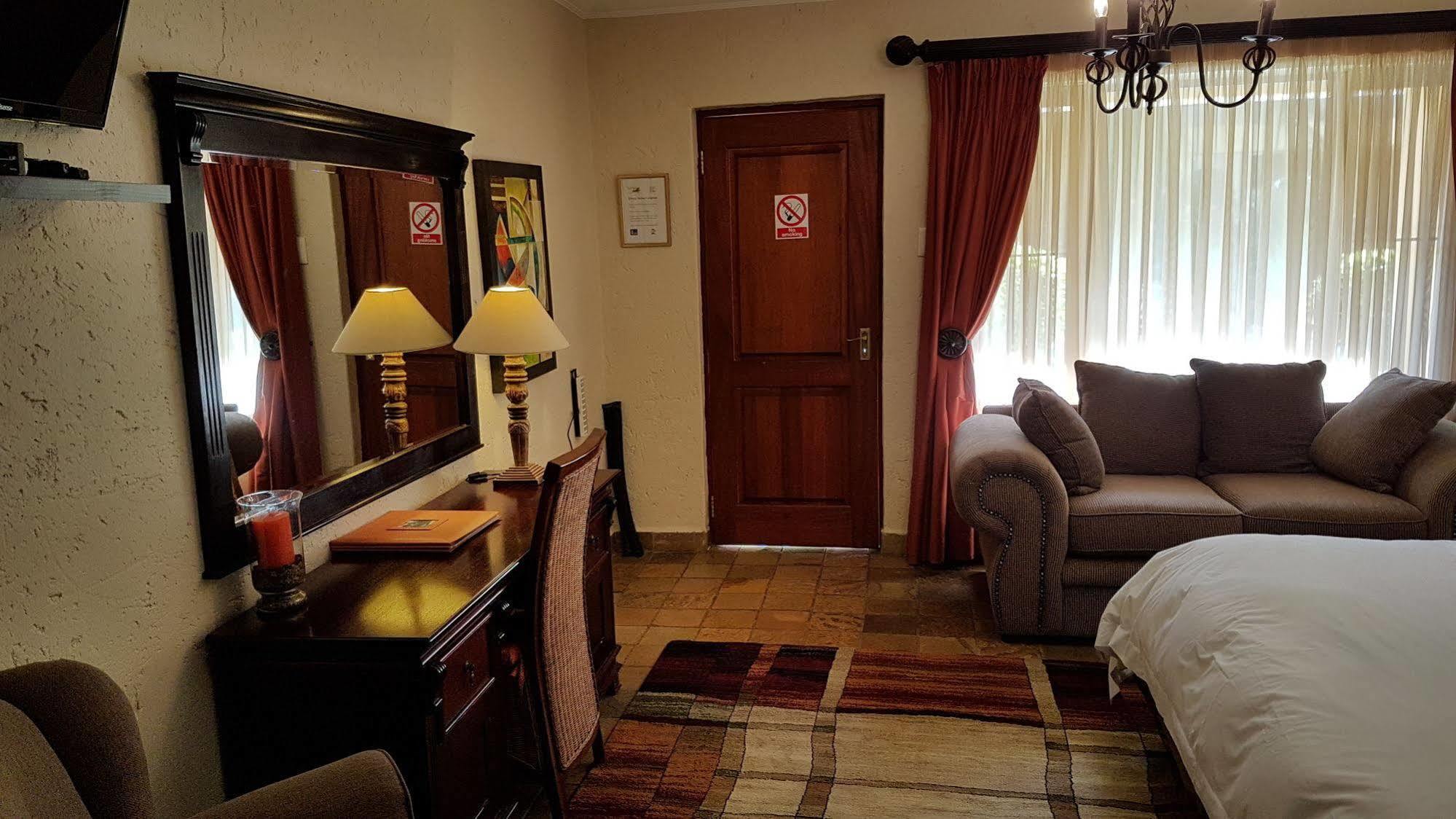 Jubilee Lodge Guest House Johannesburg Exterior foto