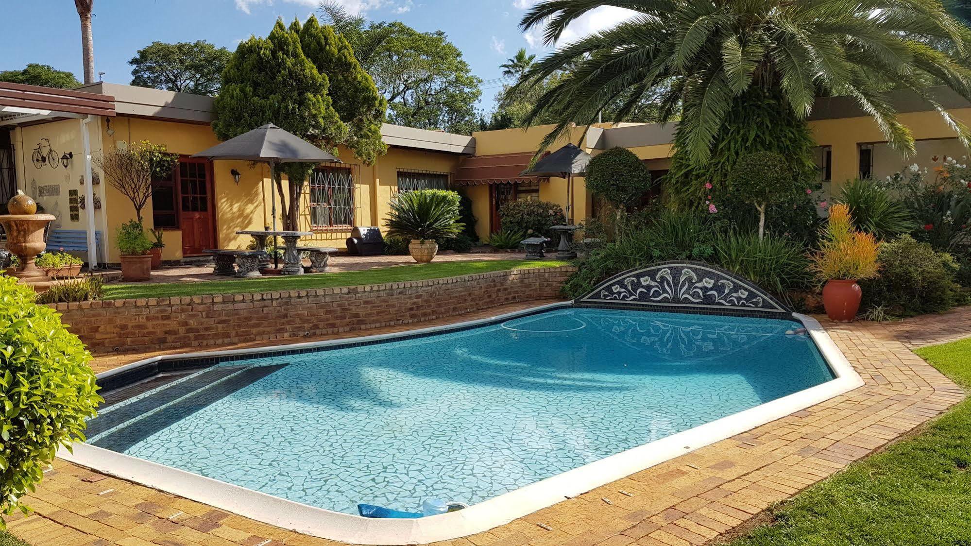 Jubilee Lodge Guest House Johannesburg Exterior foto